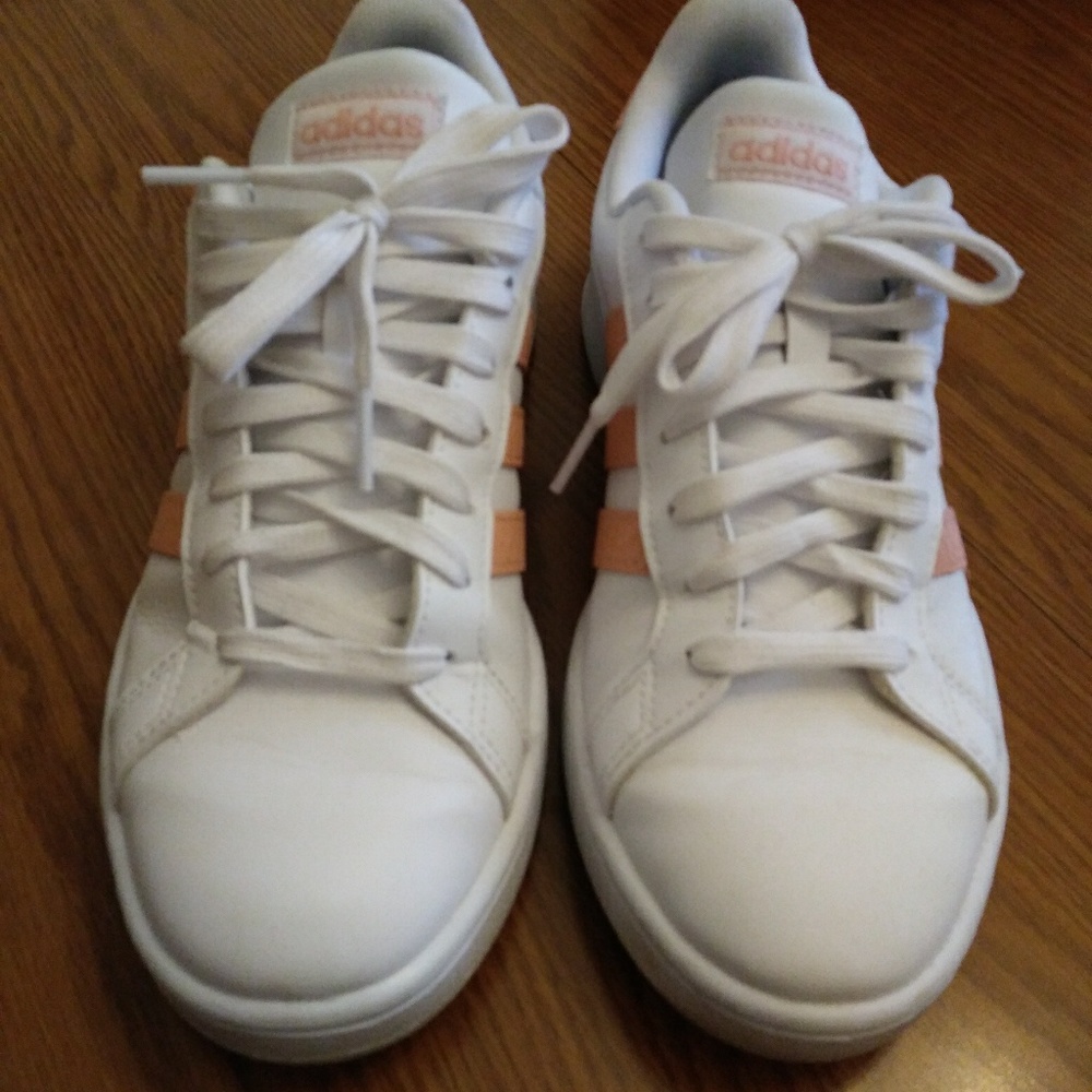 Adidas tennis shoes